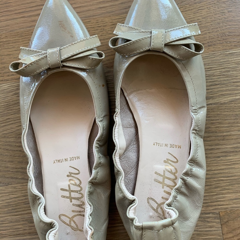 Butter Ballet Flats with bow accent - Picture 2 of 5